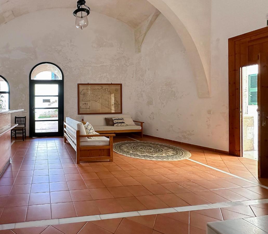 Albergue Grupoandria El Claustre De Ciutadella - Hospederia Exterior foto