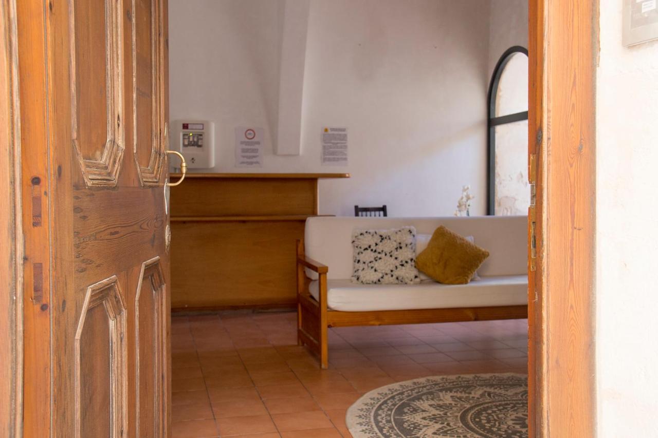 Albergue Grupoandria El Claustre De Ciutadella - Hospederia Exterior foto