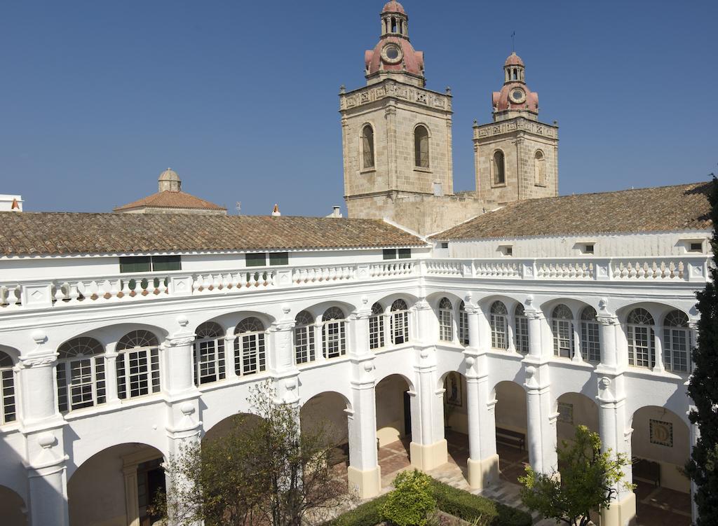 Albergue Grupoandria El Claustre De Ciutadella - Hospederia Exterior foto